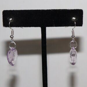 Beautiful NWoT purple heart dangle hook earrings 1.5" tall